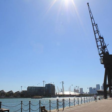 Апартаменти Royal Victoria Docks Лондон Екстер'єр фото